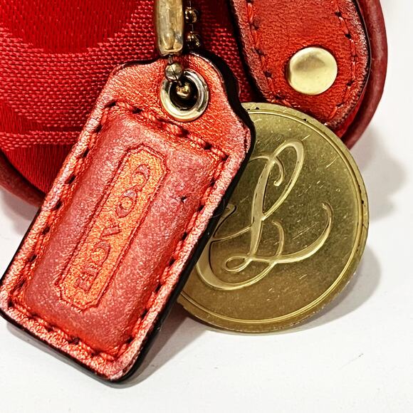 COACH x Estee Lauder Limited Edition Red Makeup Bag - Picture 4 of 8